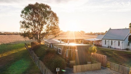 Milawa Luxe Escape: Sip, Stay, Savor